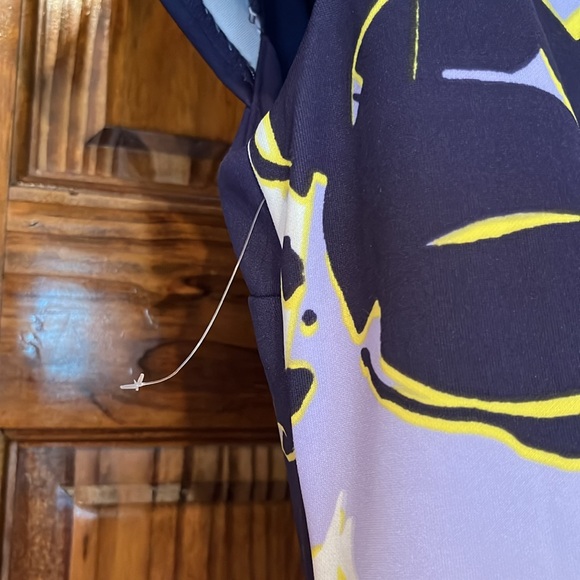 New Floral Cap Sleeve Dress - Picture 5 of 8